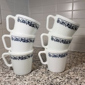 Vintage PYREX White Milk Glass Blue Onion coffee mugs - 6 Mugs
